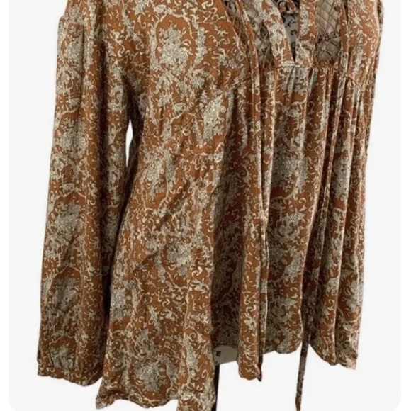 NWT: Gilded Intent Boho Hi-Lo Top V-Neck Long Sleeves women's size XS - Picture 2 of 11